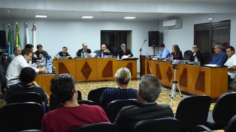 Plenário rejeita projeto referente à redução de representantes no Legislativo